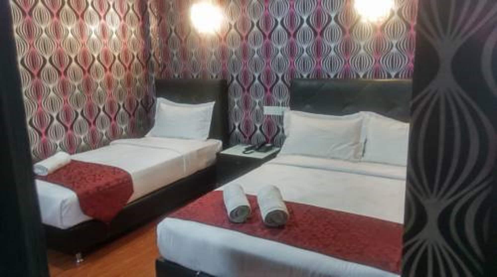 Classic Kinabalu Hotel Kota Kinabalu Esterno foto