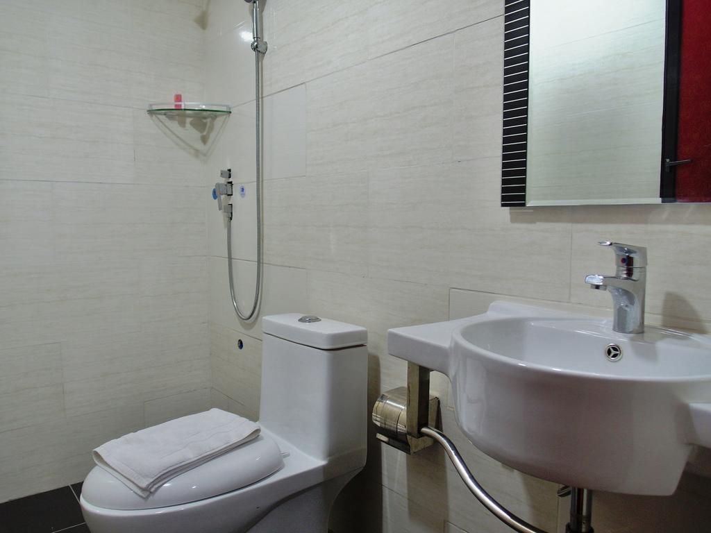 Classic Kinabalu Hotel Kota Kinabalu Esterno foto